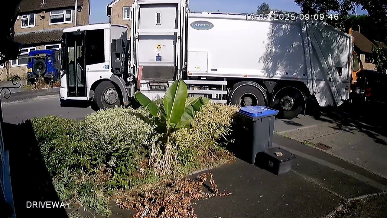 Wiltshire Council mixed dry recycling waste collection 10/07/2025