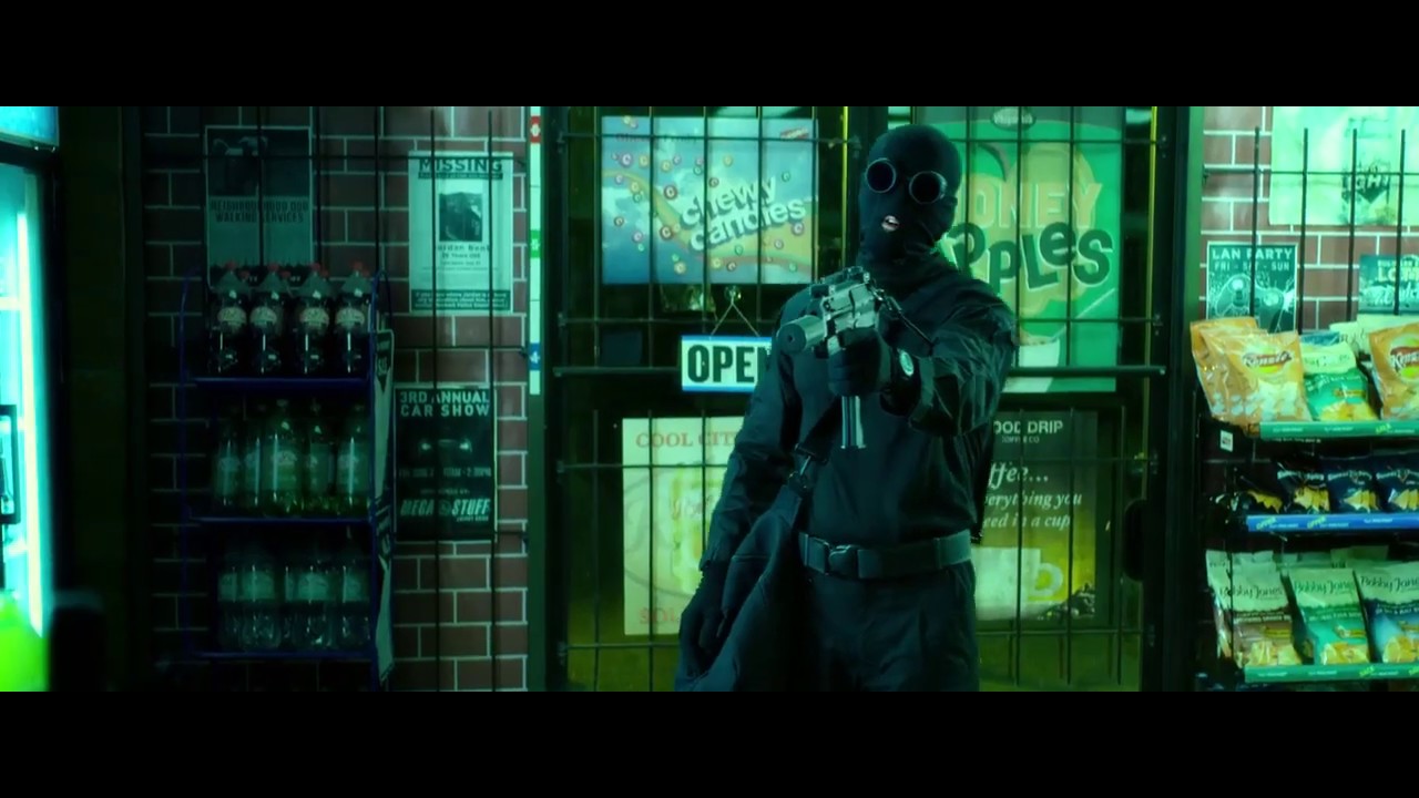 Dragged Across Concrete (2019) - Store Shootout Scene