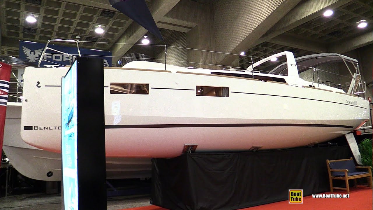 2016 Beneteau Oceanis 35 Sailing Yacht - Walkaround - 2016 Montreal Boat Show