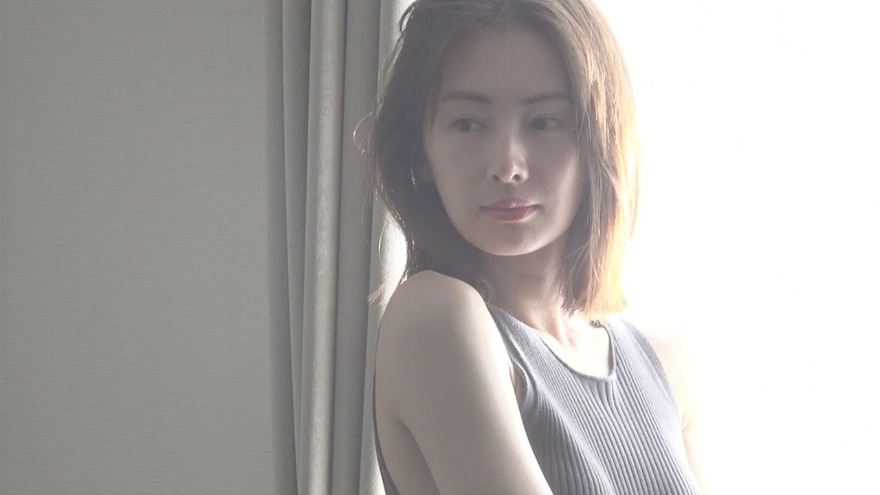 北川景子、美ボディー際立つカット＆自然な笑顔も　デビュー20周年記念写真集「『37』20th anniversary」メーキング映像