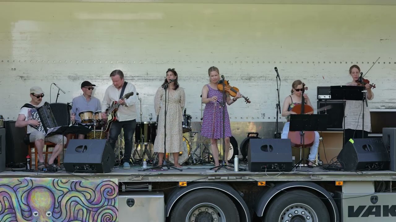 Anis Kiitu (an excellent(!) Finnish fusion folk band) @017Fest! 2025, Iisalmi, Finland