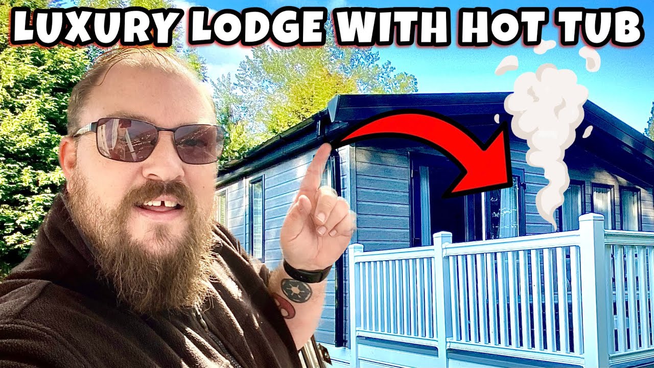 LUXURY LODGE WITH HOT TUB! - Allerthorpe Golf & Country Park - Vlog June 2023