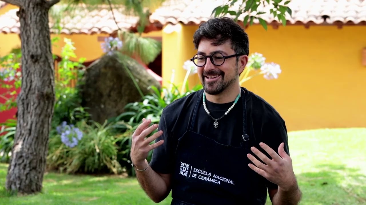 Taller “Vasijas escultóricas: recreando el lenguaje de antiguas culturas del sur de América”