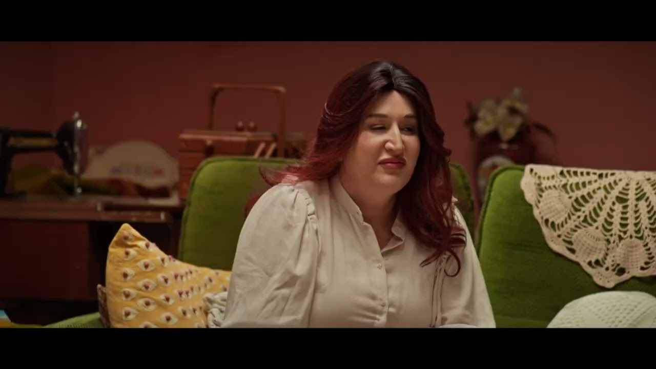 ما قالك حد اخدم ،عندك  بالاص كامل على ذمتك😳أمي بالاص بالاصك ربي طول في عمرك❤️ نكتبهولك باسمك✍️