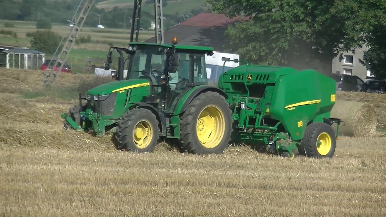 Prasa  John Deere  F 441M-słoma .