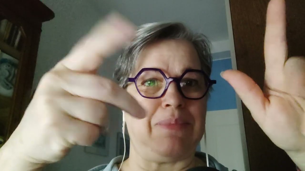 Asmr - massaggio mani con crema per Gianluca 