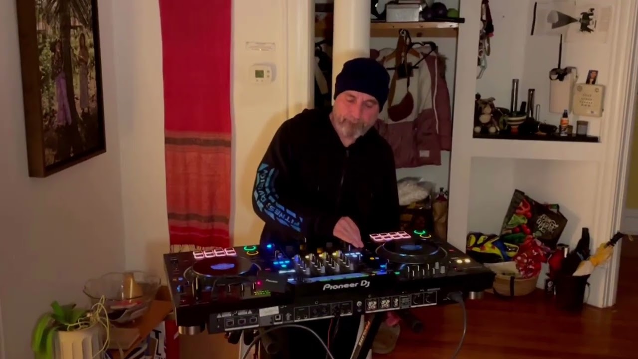 Proto tinged Dubstep from Sedan and experimental beats from Ganz
