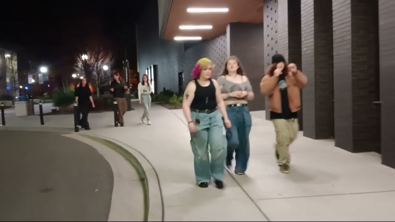 Walk College Night Chico California. #walkingtour #citywalk #viral 