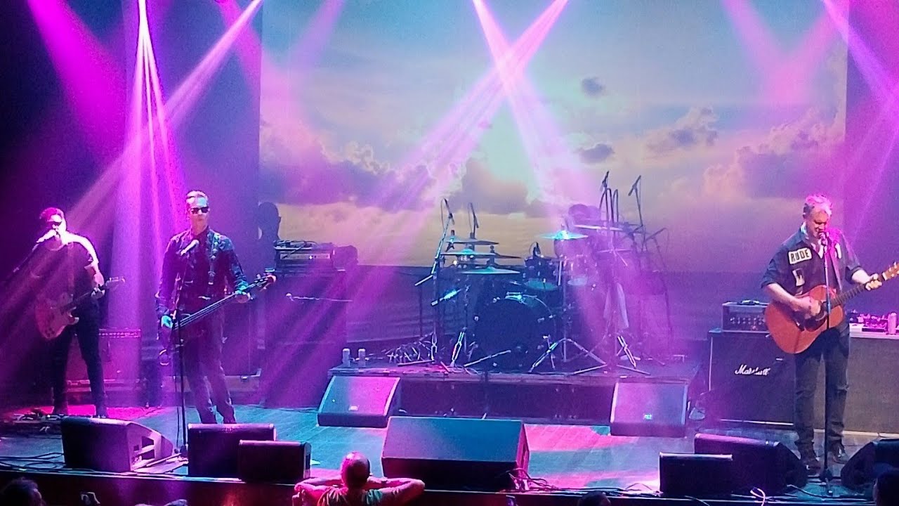 plebe rude @ circo voador: the dead heart / revoluções por minuto