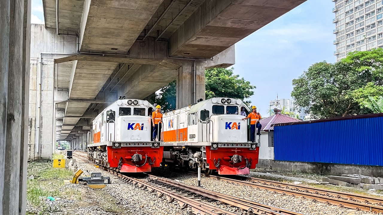SPOT LANGGANAN RAILFANS‼️ MELIHAT KERETA API SORE HARI KAWASAN PUSAT KOTA MEDAN