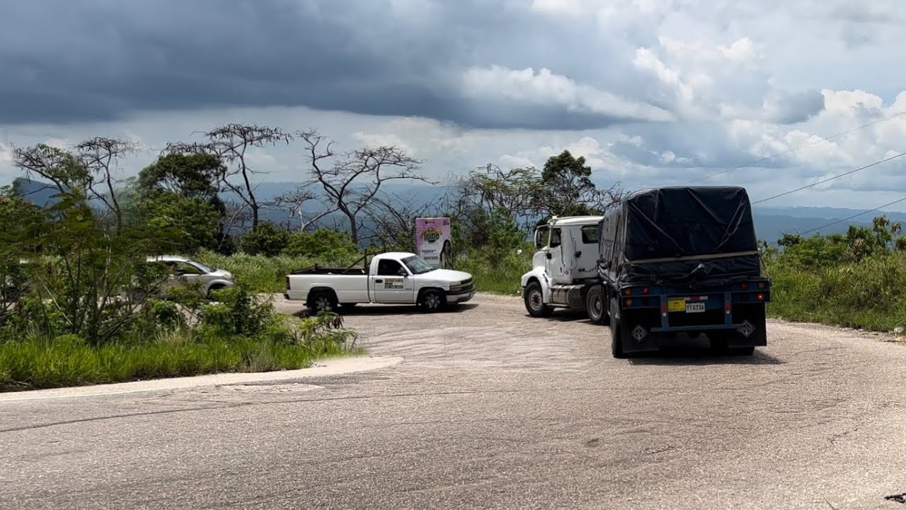 THE MOST DANGEROUS ROAD IN JAMAICA SPUR TREE HILL S1 : E3