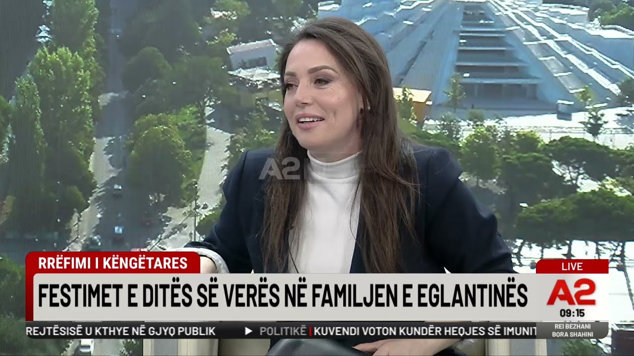 “Elbasani i bukur”, Eglantina Toska këndon live në studio