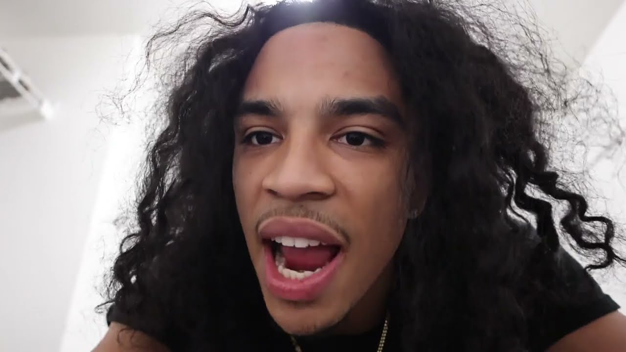 I kicked my girlfriend out.. Its official