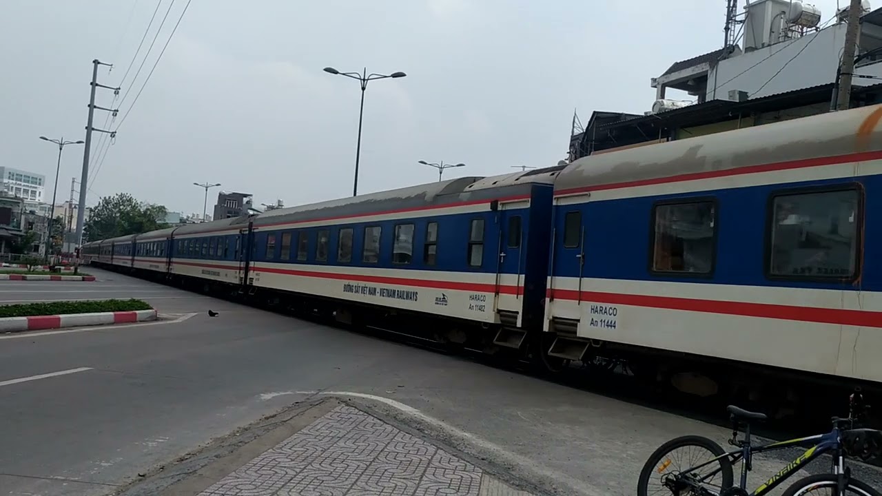 (Tàu Tết Bính Ngọ 2026-Sự cố cầu Ghềnh 2026) D19E 937 kéo tàu H7501 (ram SE6) (10:58-08/03/2026)