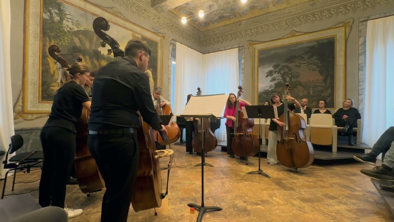 Renaud Garcia-Fons - Le Long De La Seine (Double Bass Ensemble)