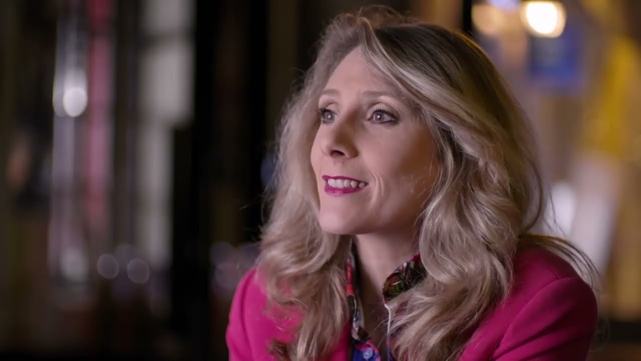 Film documentaire Lost in the suffle avec ALEXANDRA DUVIVIER, magicienne