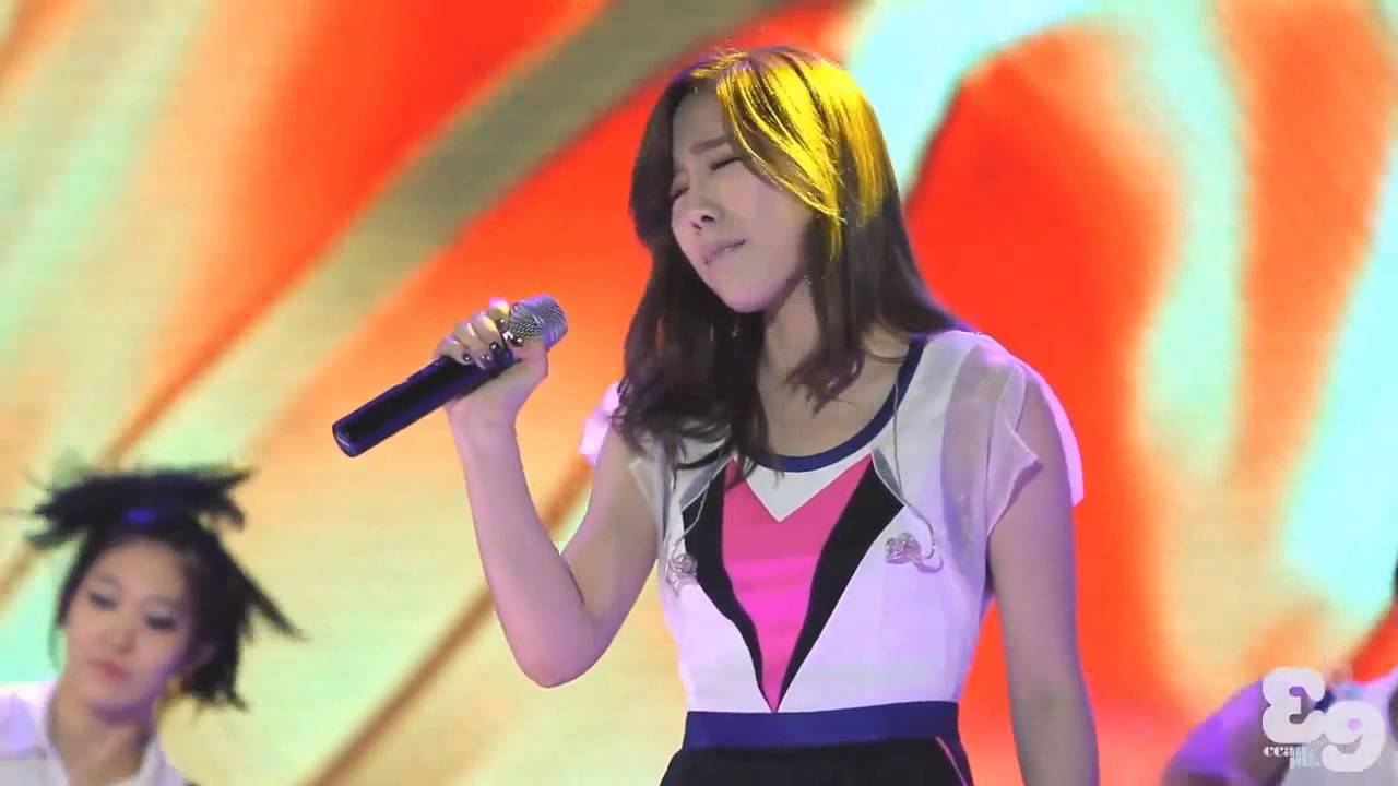 Taeyeon 's high notes compilation - Baby Steps