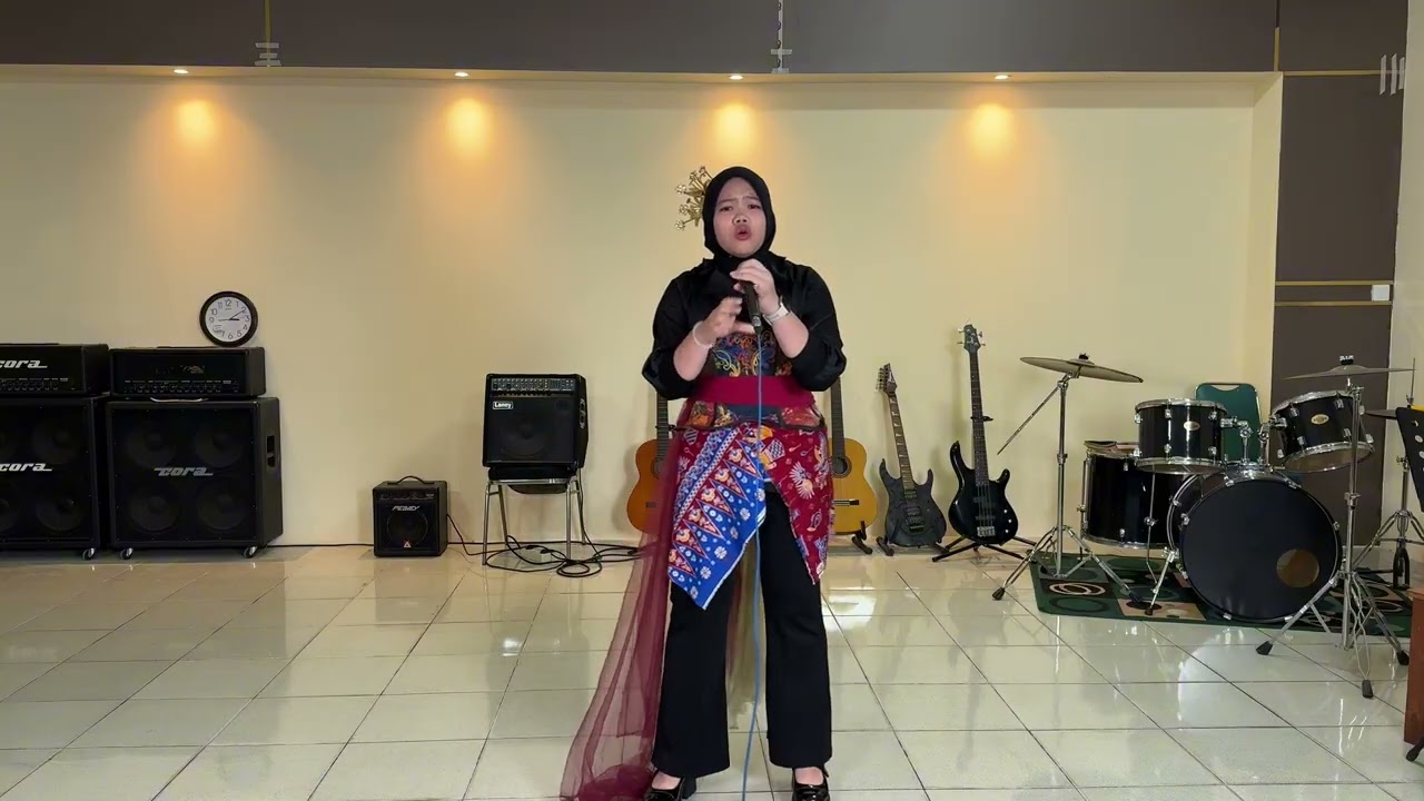 Solo Vocal Felicia Putri Wicaksono SMPIA Al Azhar 22 Sentra Primer