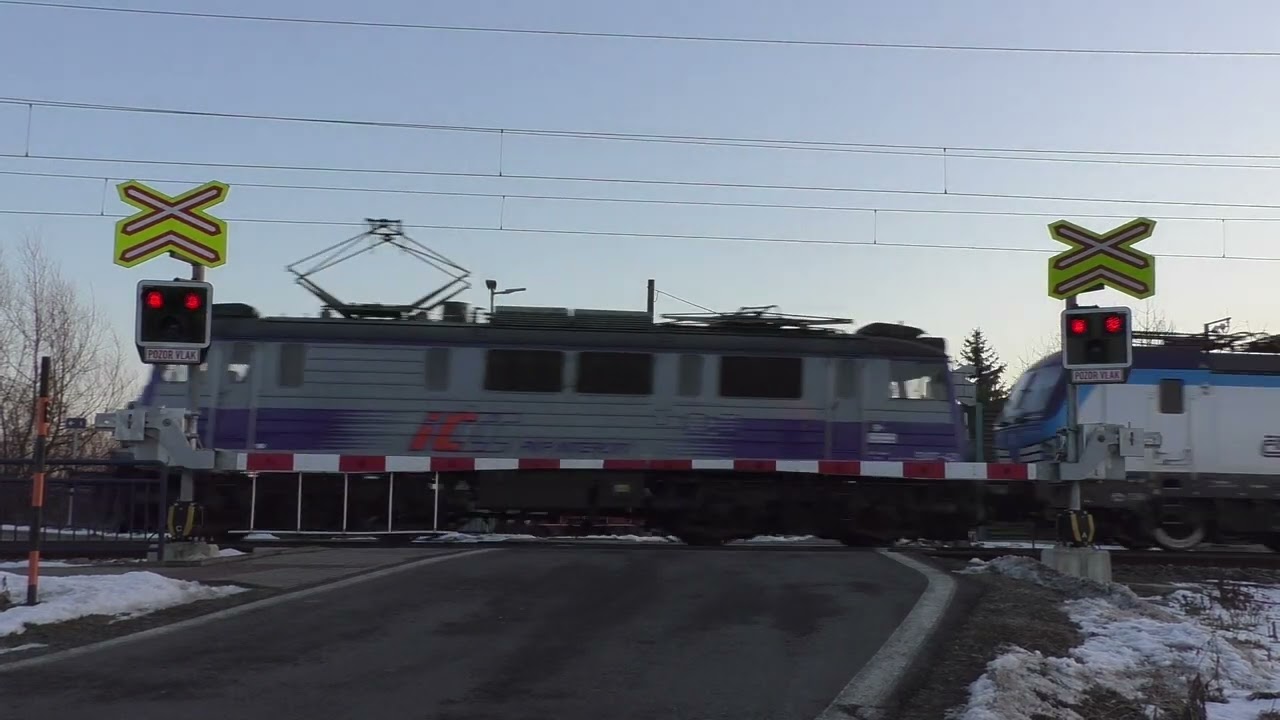 Železniční přejezd Závada - 19.1.2026 / Railroad crossing