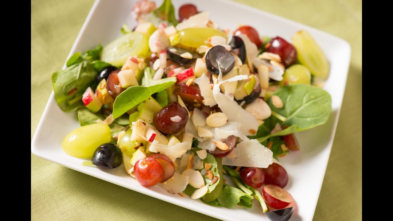 Tri-Color Salad with Grapes, Arugula, and Mozzarella