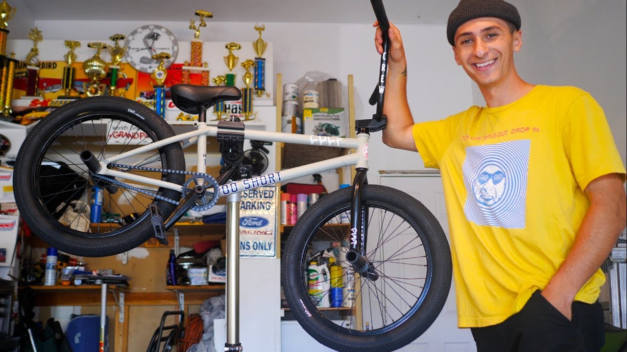 BUILDING A BRAND NEW BMX BIKE!