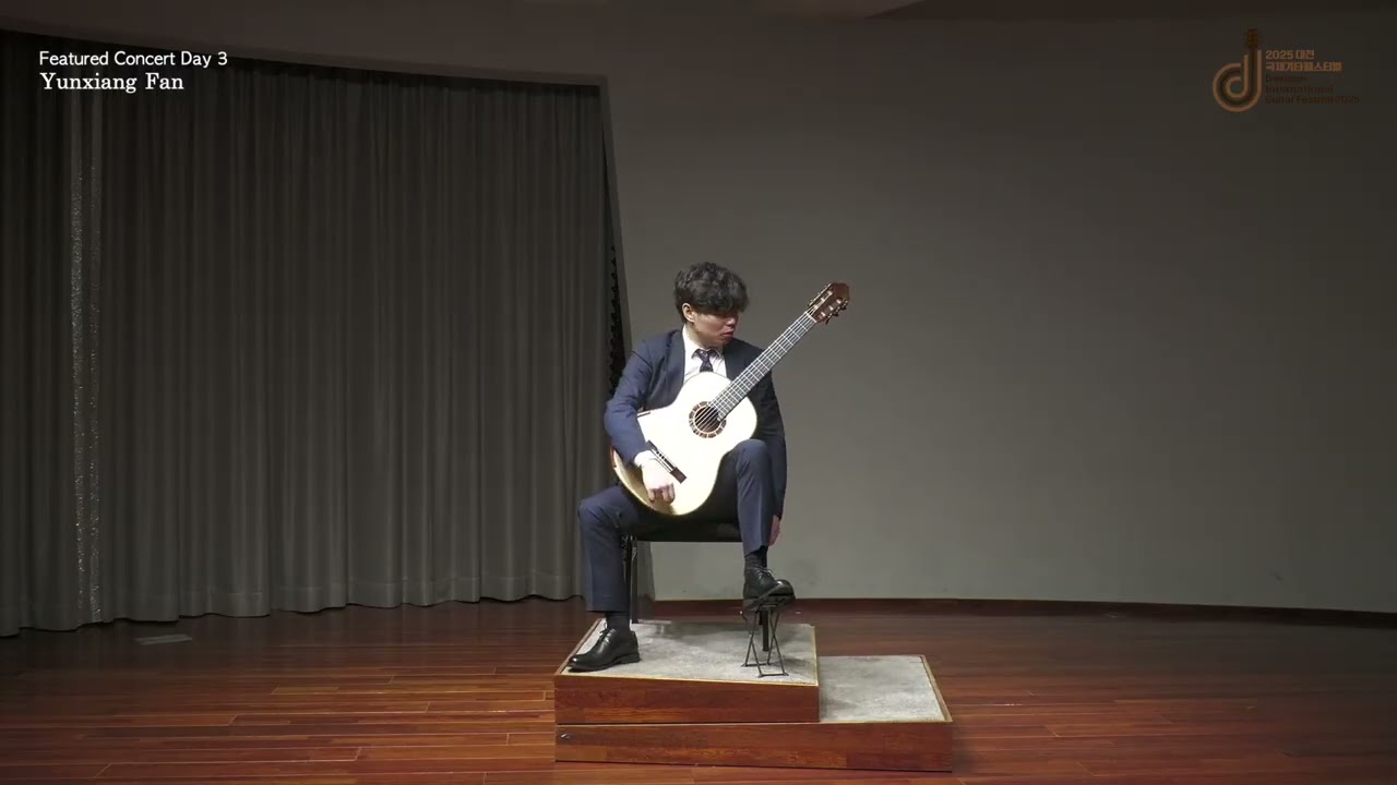 Federico Moreno Torroba   Sonatina in A (Yunxiang Fan)