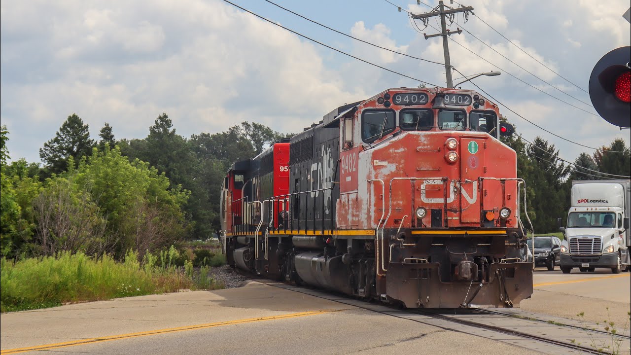 Gp40-2w duo working on L504 in Burlington Wisconsin 