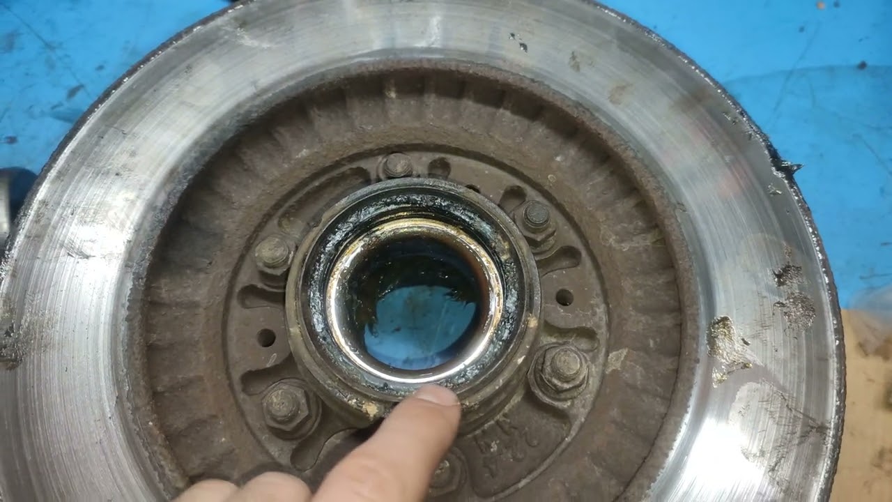 Cambio de rodamientos delanteros mitsubishi montero.Parte1.