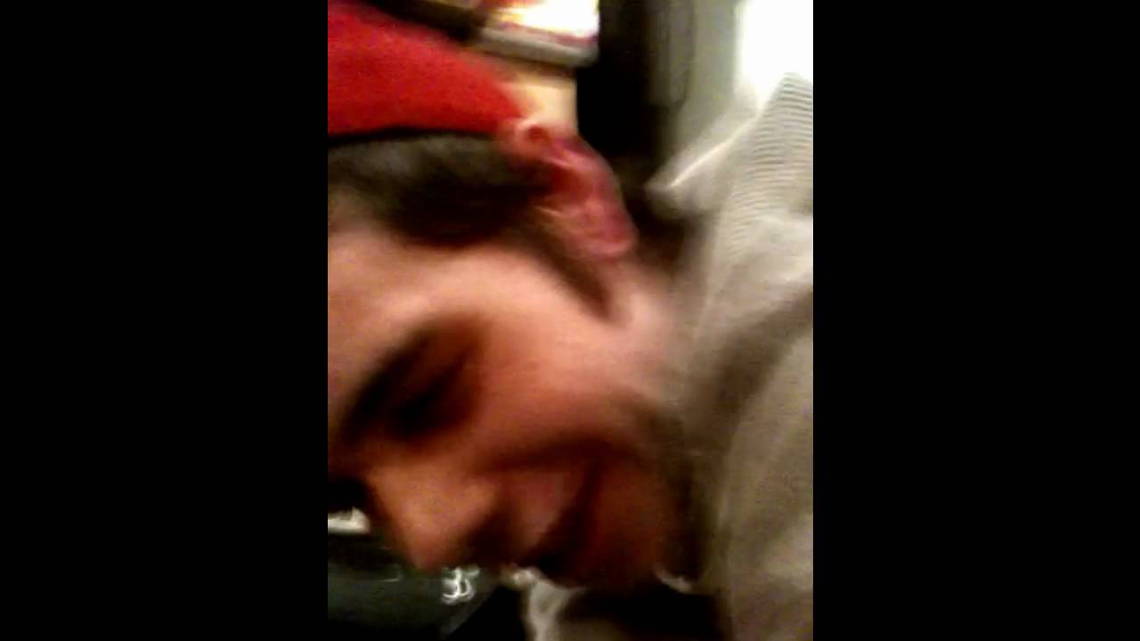 Stoner trys to get food from oven barehanded