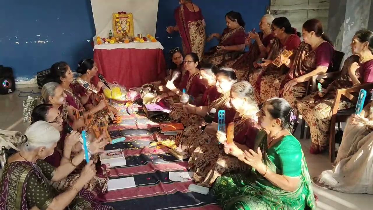 ઝીણો ઝીણો ઉડે રે ગુલાલ