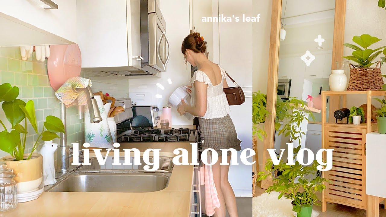 the reality of being a small business owner 🌿💫 doing everything myself, packing orders, living alone