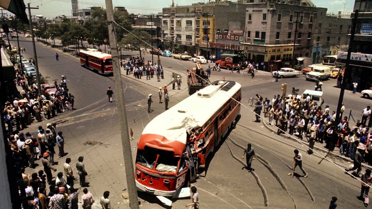 El secreto de la fotograf&iacute;a: Enrique Metinides y Carlos Cazalis