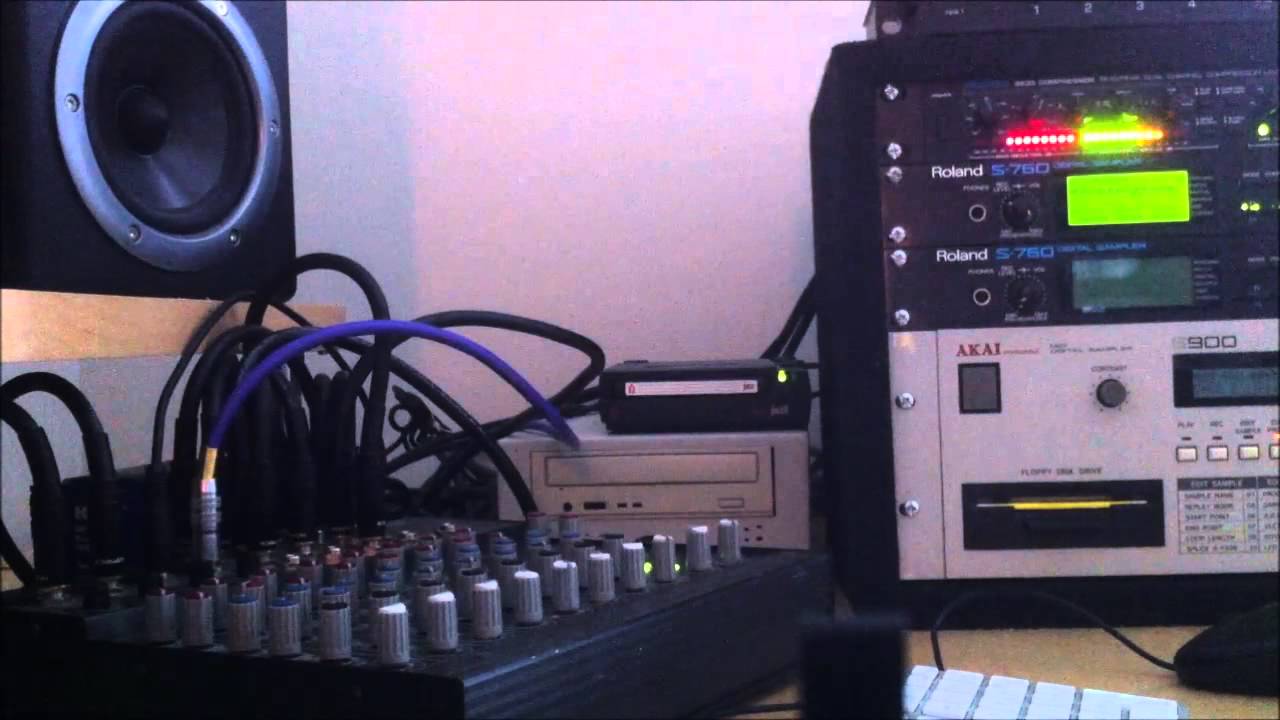 Meld - Roland S-760, Akai S900, Alesis 3630 - French House