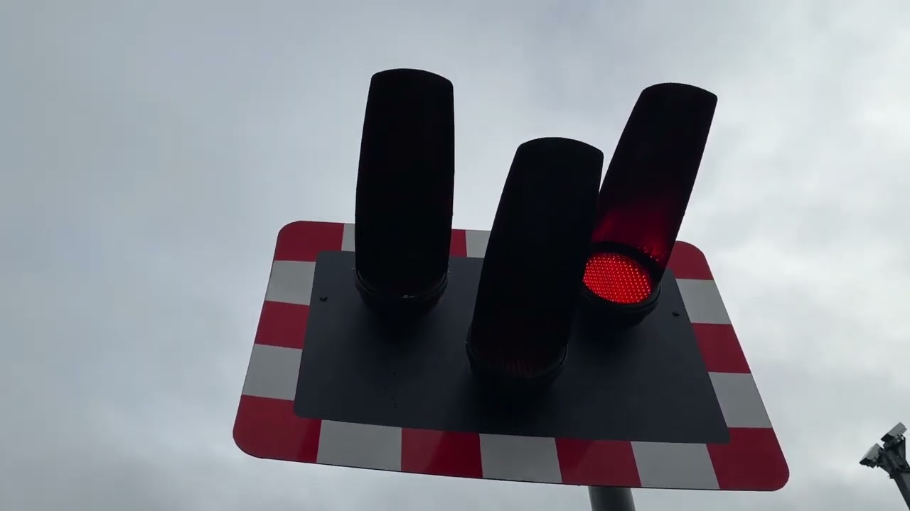 *New Alarm, Interesting shades* Lock Lane Level Crossing, Derbyshire. 07.02.26