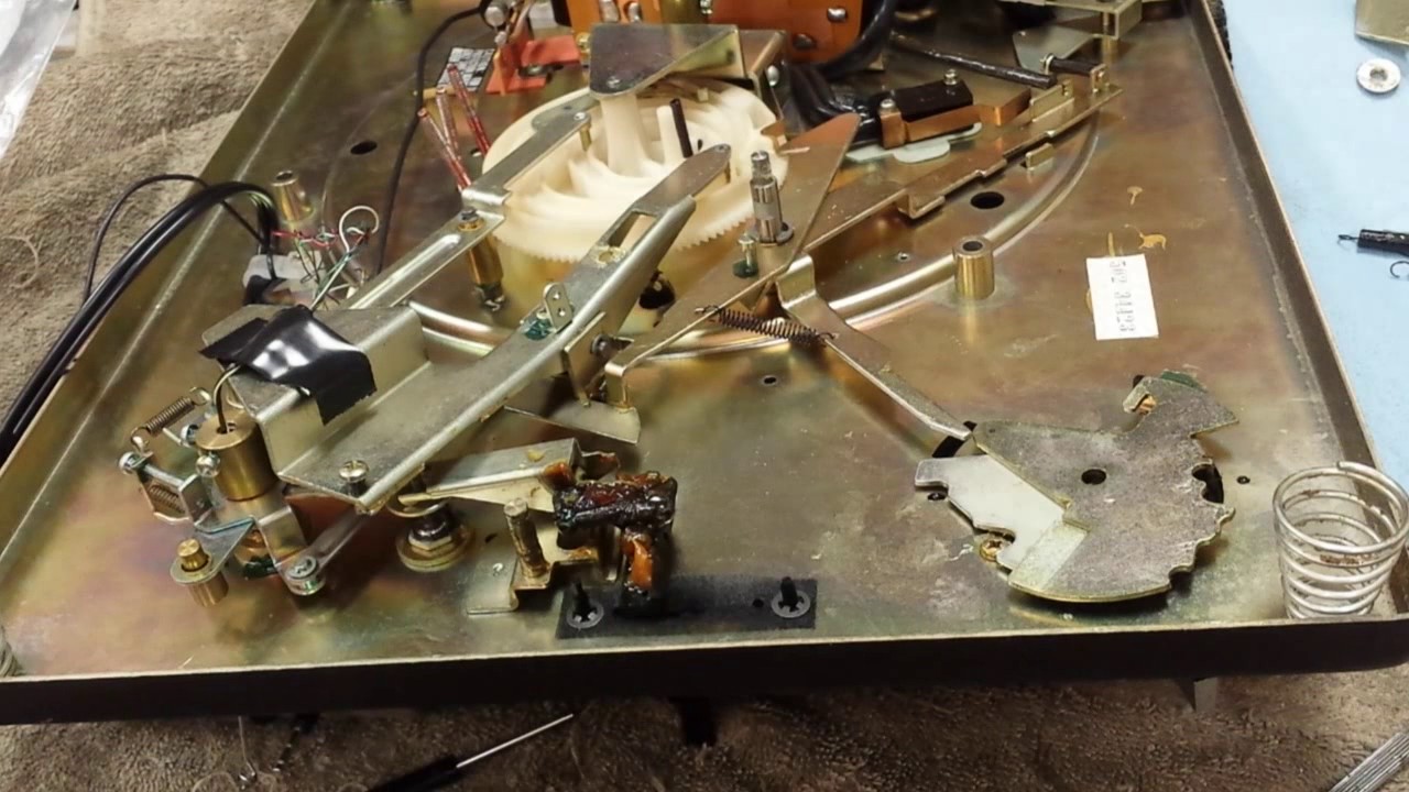 Servicing A Vintage Sony PS-5520 Turntable