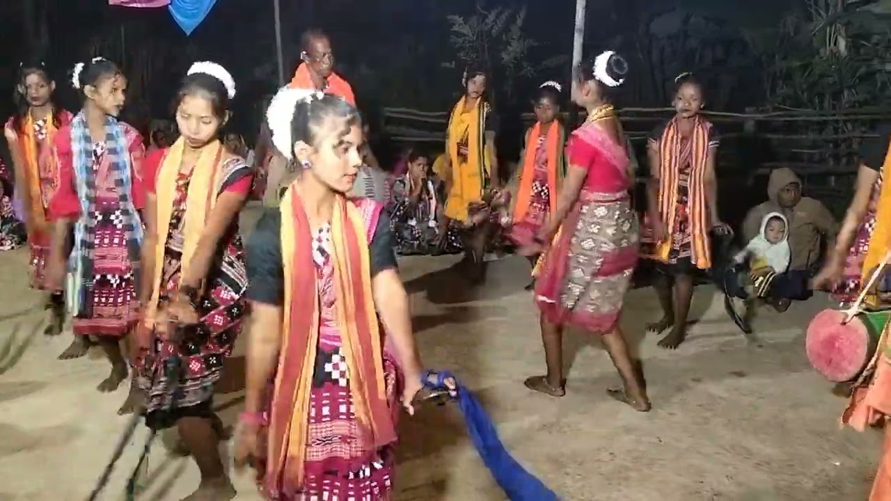 ମୋ କଳା ଚାନ୍ଦରେ ଧନ୍ୟ ତୋ ଛନ୍ଦରେ ଭଜନ ଚାରବାଟି କୀର୍ତ୍ତନ ପାର୍ଟି