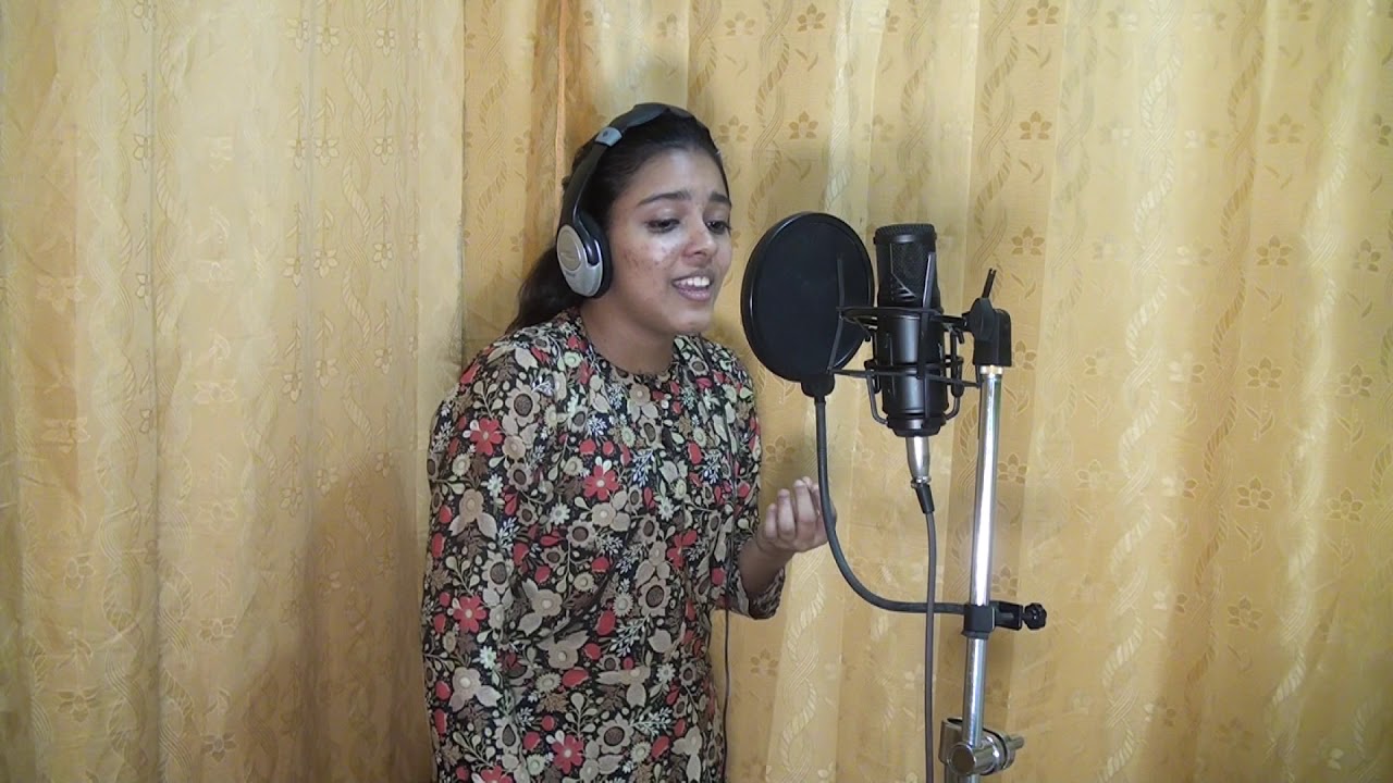 Elizabeth Sings 'Ilam Manjin Kulirumayoru Kuyil'.......