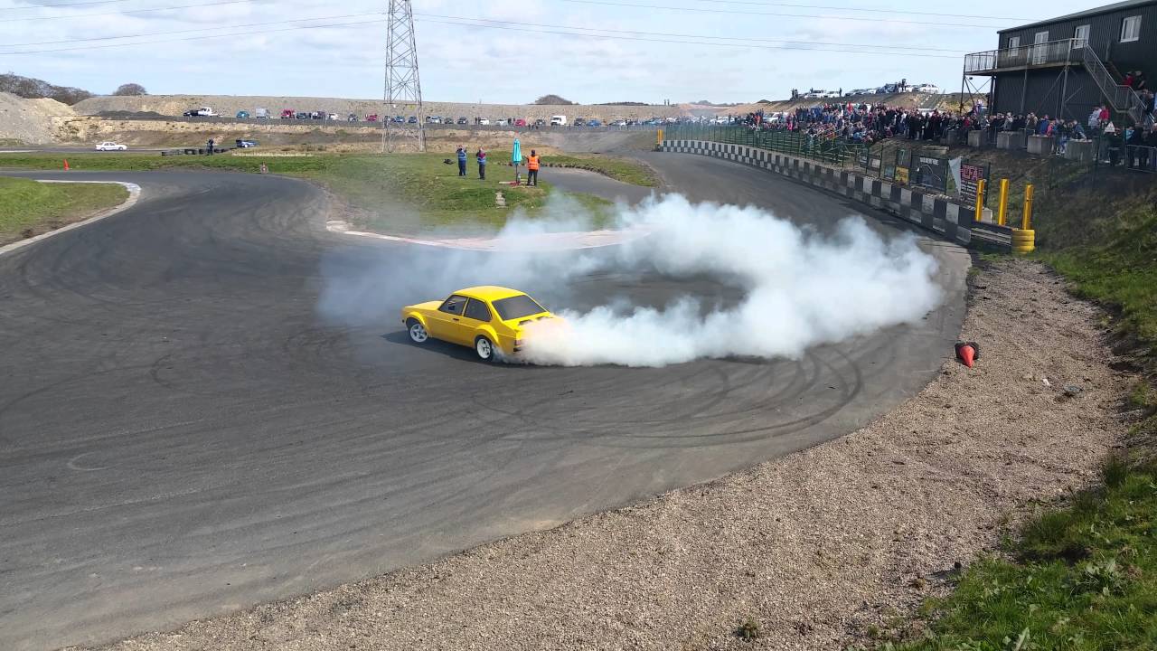 Ford Focus Cosworth and Escort MK2 JZ at Driftland