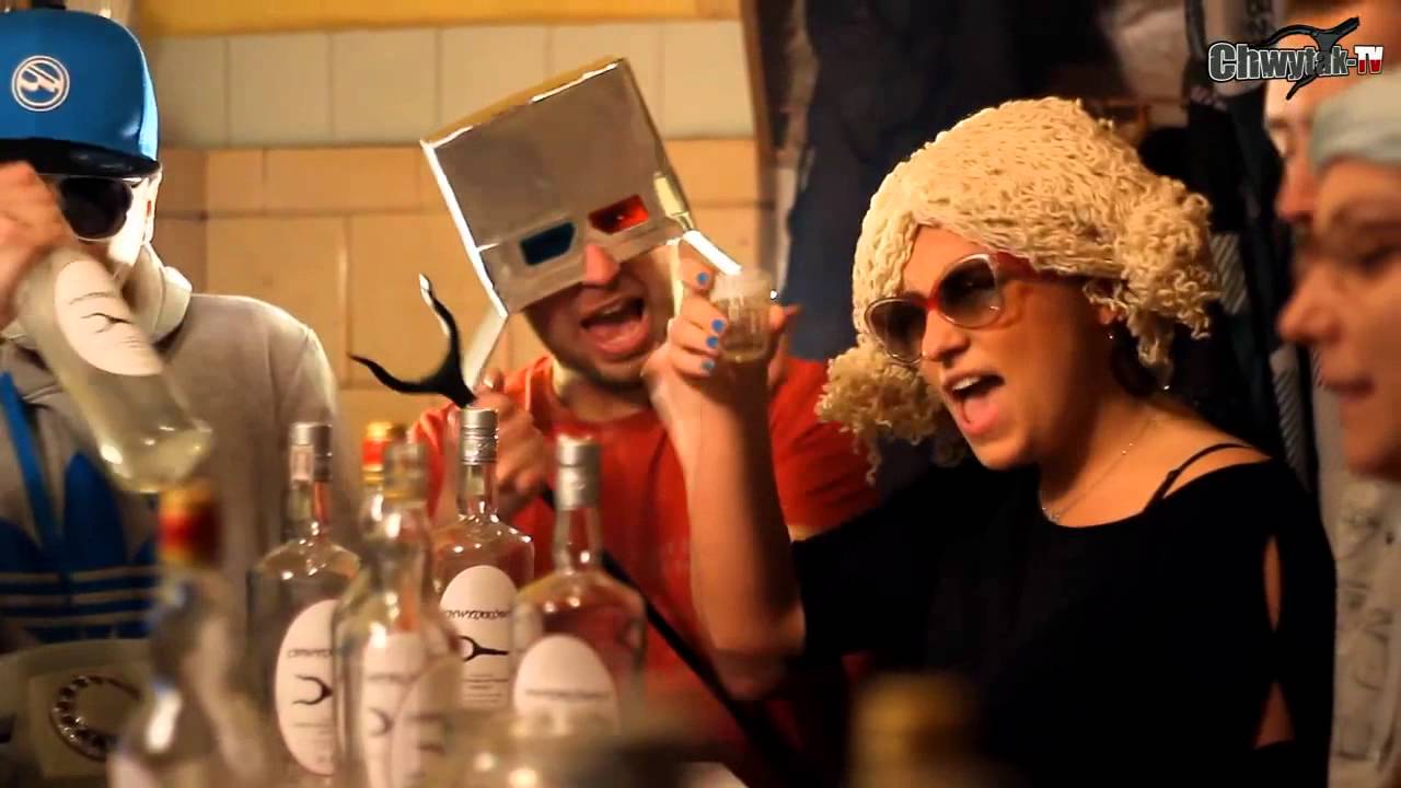 Chwytak & Dj Wiktor    Łyka w&oacute;dy daj   Gangnam style Polish version    OFFICIAL VIDEO