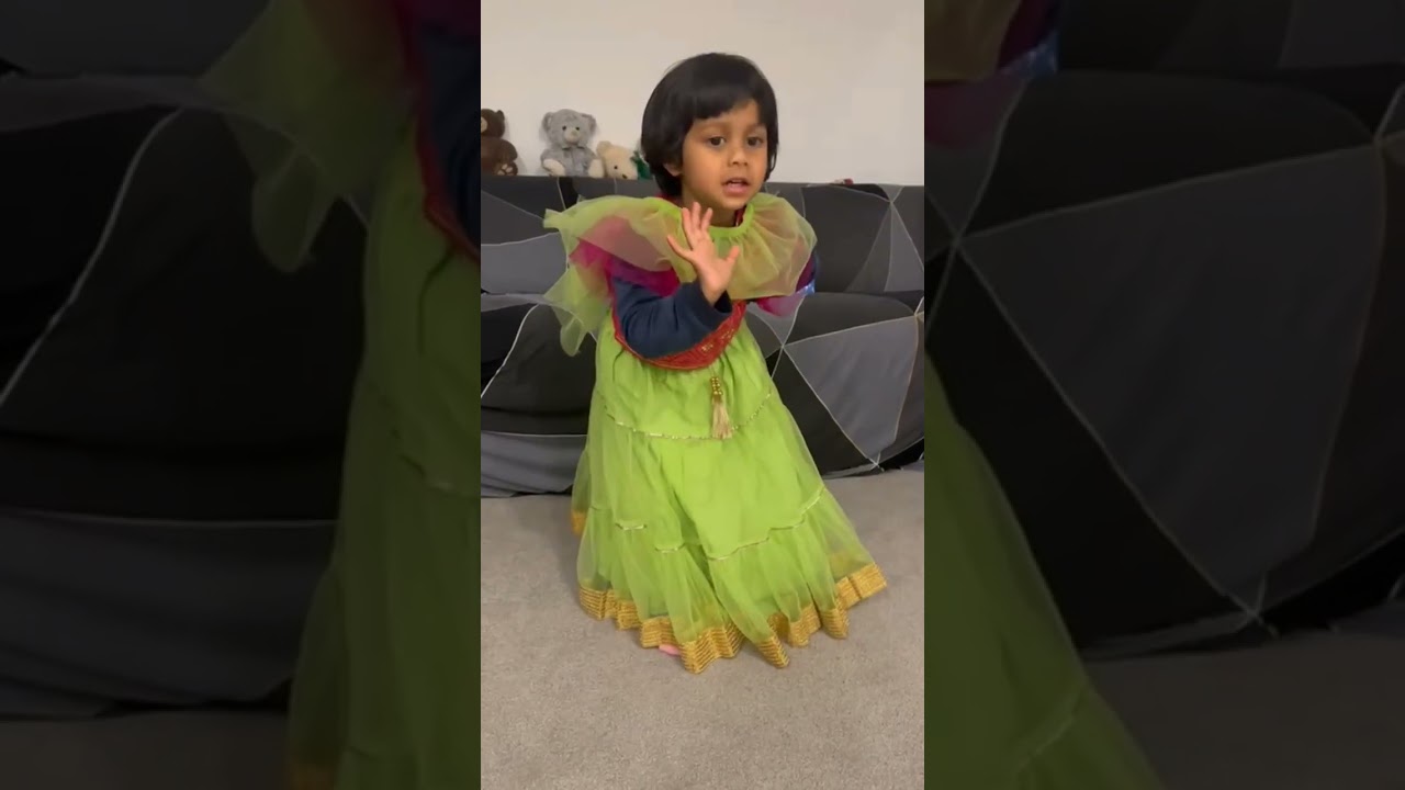 Avisha's dance moves on Tere Vaste hindi songs