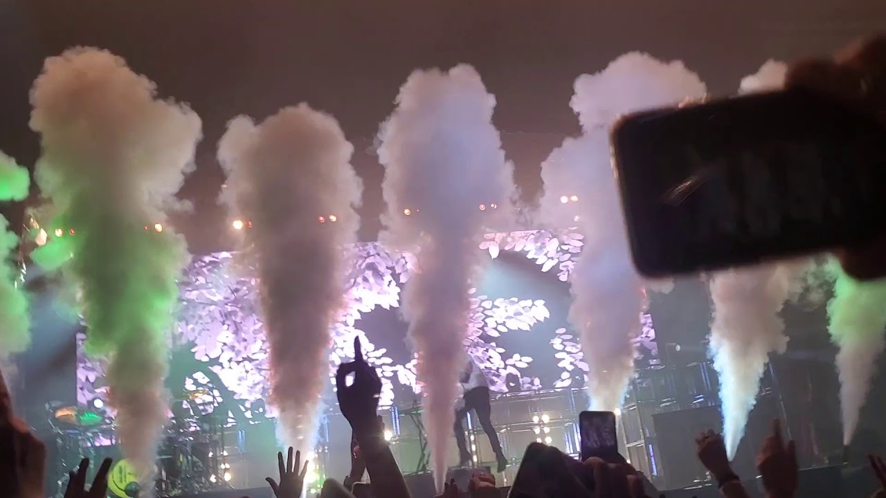 Aragon Ballroom - Twenty One Pilots - Trees