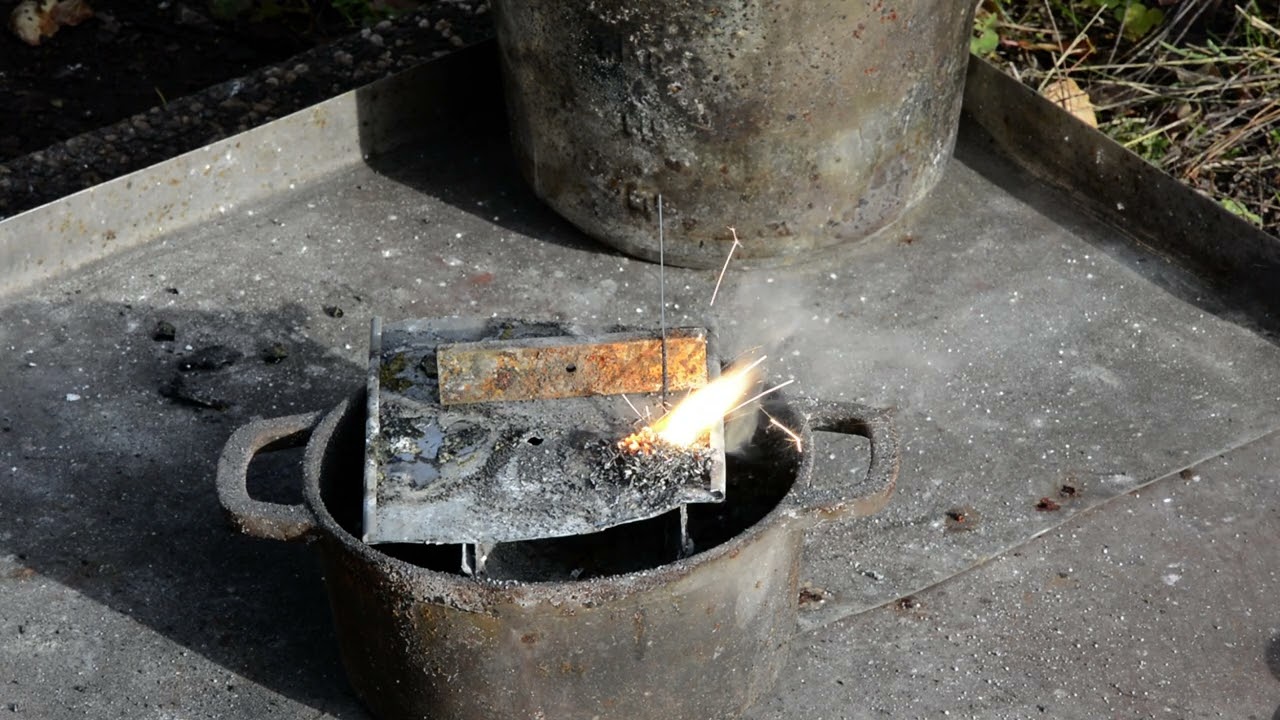 Zirconium burning in air