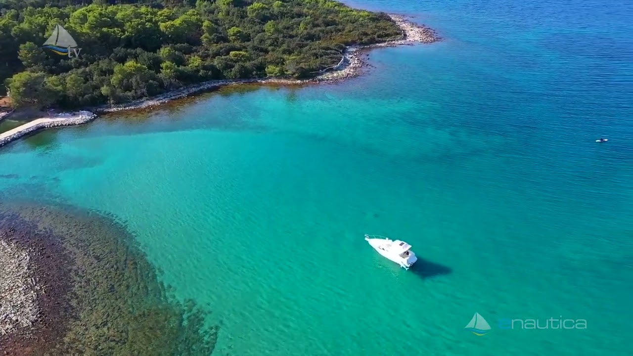 Luka Przine, otok Molat (Hrvaška iz zraka)