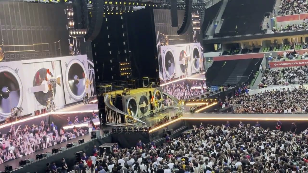 Doechii - DENIAL IS A RIVER (Live) | AAMI Park, Melbourne 2025-12-04