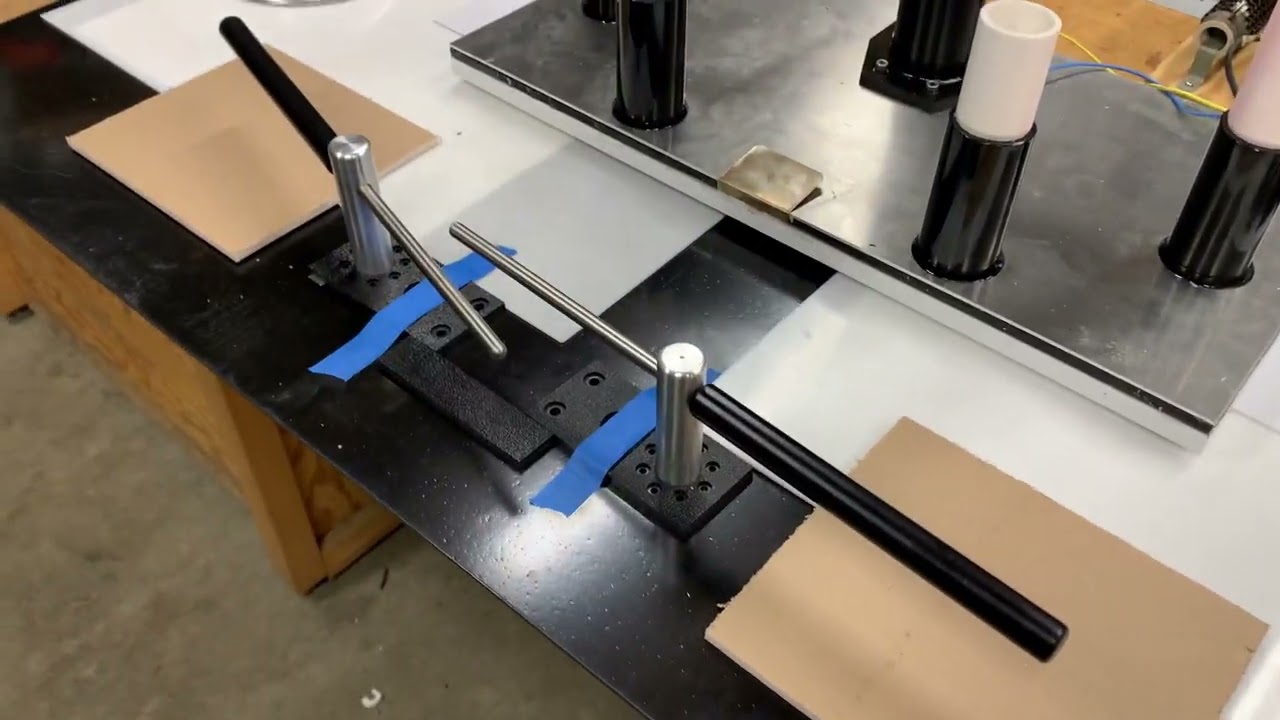 Bonetti Machine - 2.5 Joule sparks like gunshots.