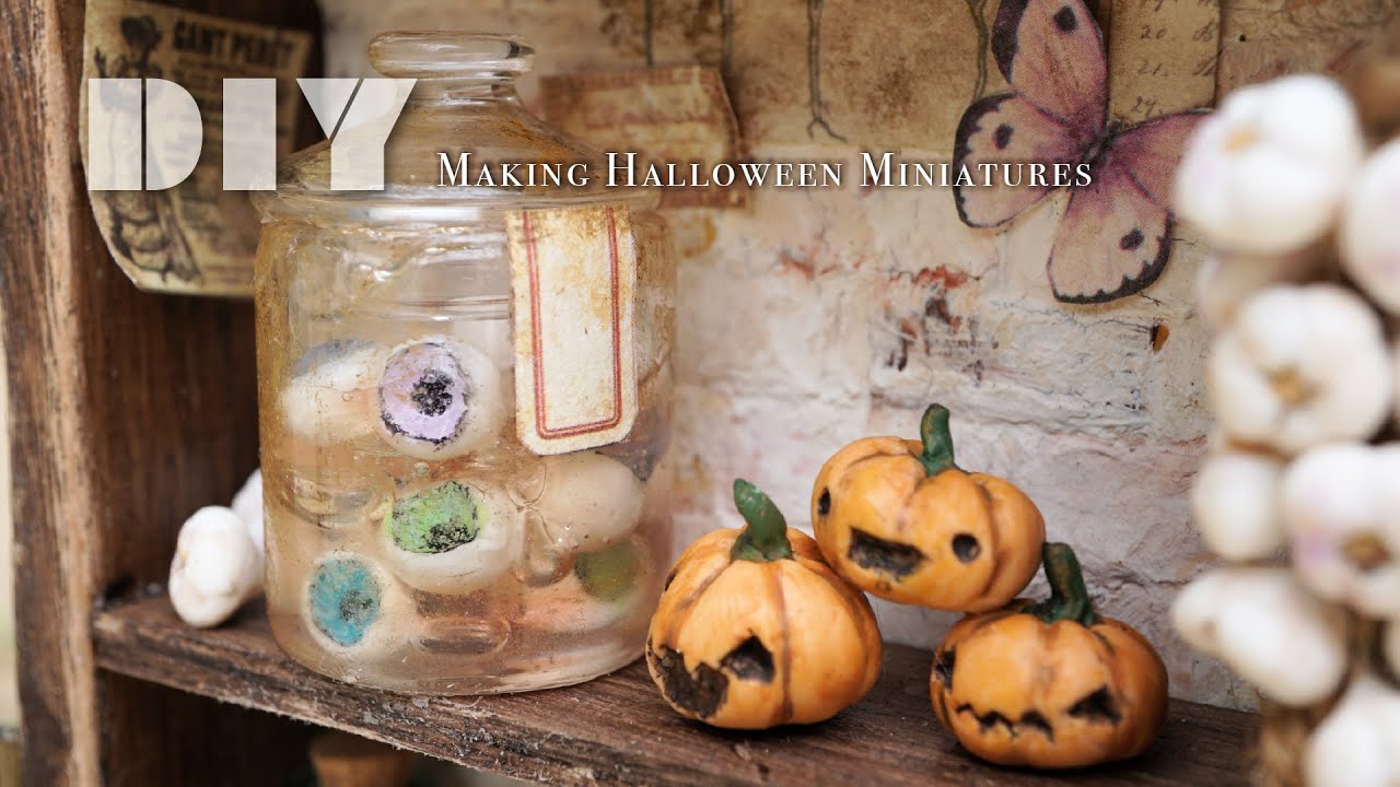 Making Halloween miniatures 💀🎃👁️🧄🍷