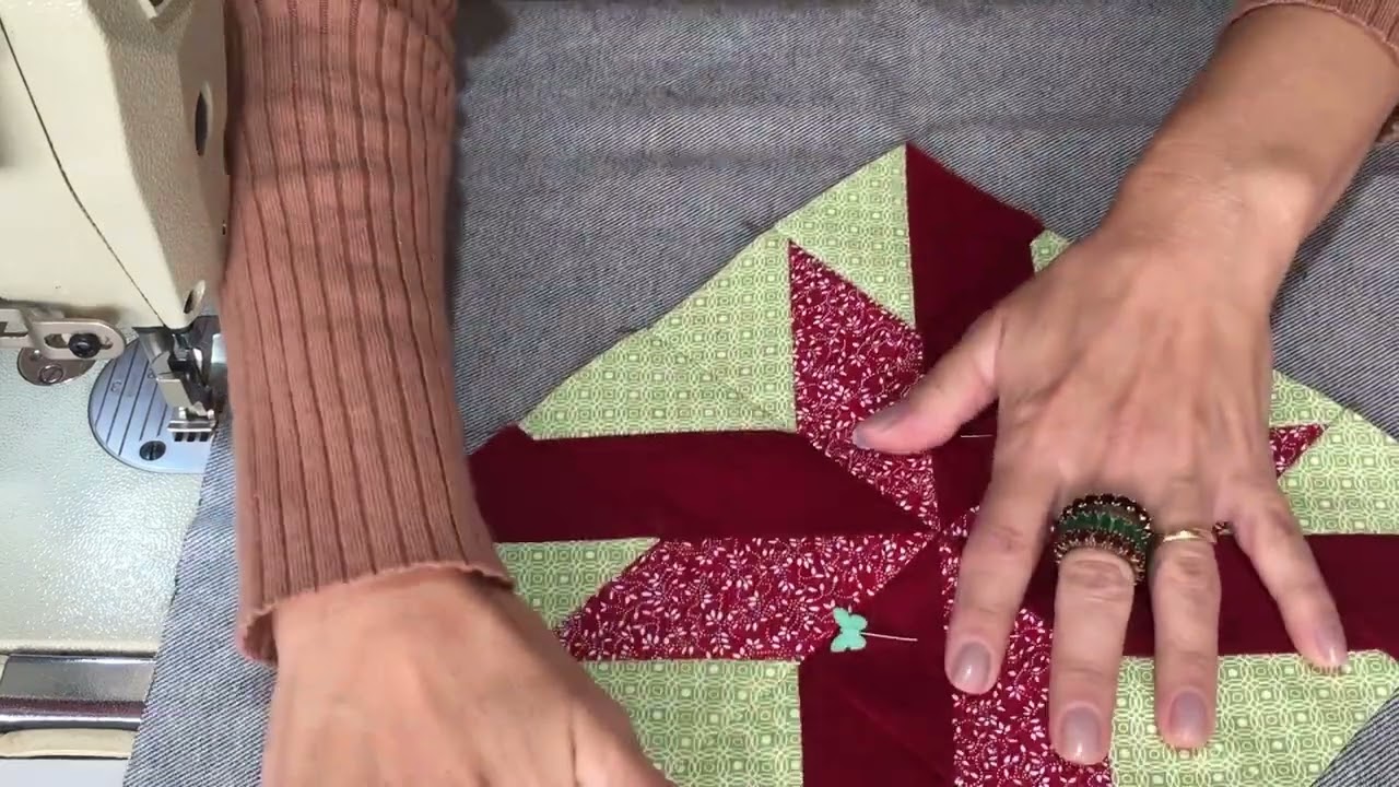Lindíssimo TAPETE de RETALHOS Apenas com UM BLOCO de PATCHWORK