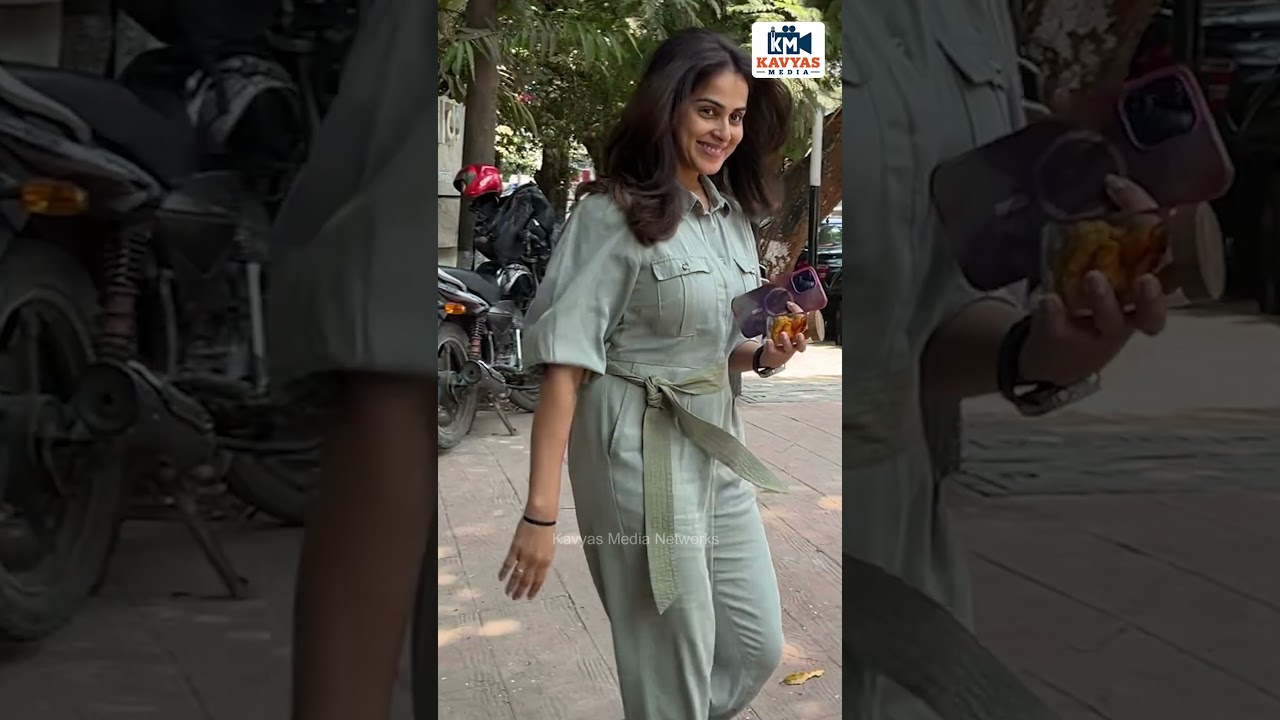 #genelia Spotted At Juhu #bollywood #ytshorts #shotrs #viralvideo #viral #viralshorts #trending