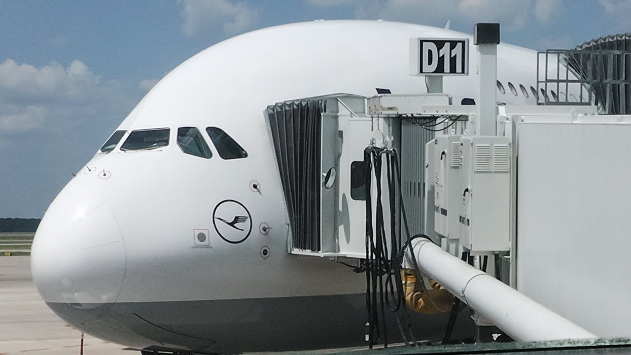 Epic Spool Up! - Lufthansa Airbus A380-800 Powerful Takeoff from Houston ᴴᴰ