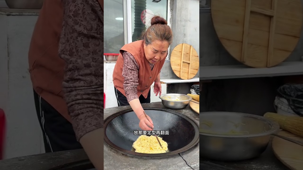 看看俺老婆婆烙的韭菜盒子土豆丝饼嘎嘎哇塞！#记录我的农村生活 #乡村味道